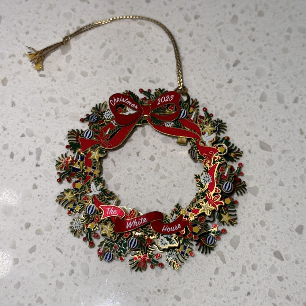 THE WHITE HOUSE Christmas Ornament Wreath ~ Official 2023~ Tin Foil Metal